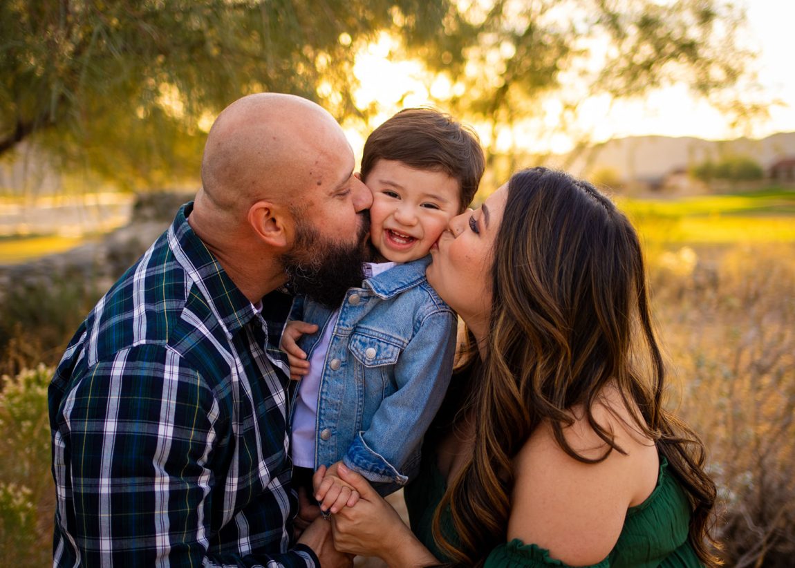 Sweet Kiss Family Photo