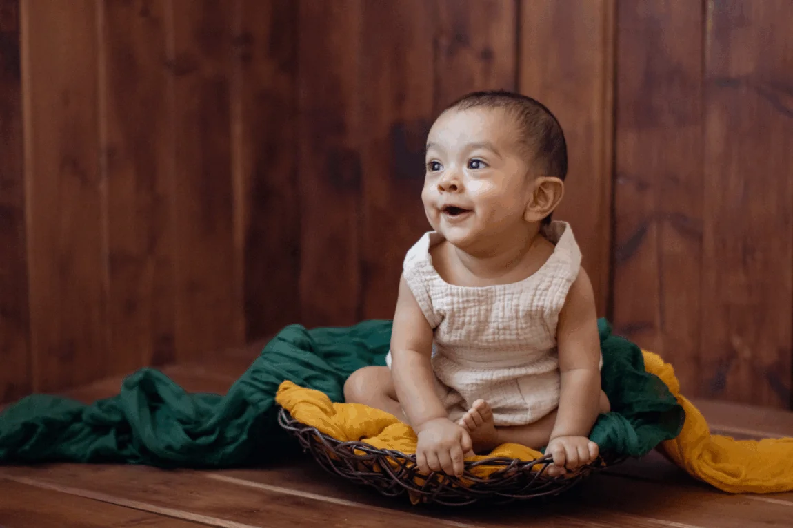 When Is the Best Age to Schedule a Sitter Session?